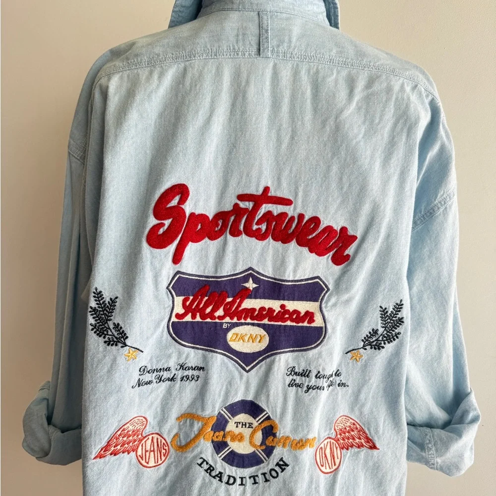 Vintage 90s DKNY Shirt denim chambray embroidered button front - Picture 6 of 9